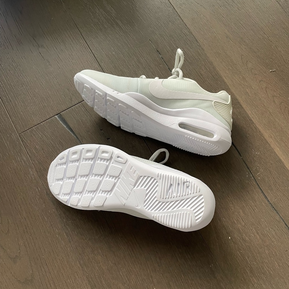 Nike Running Shoes - Picture 2 of 4